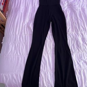 Set active black body suit